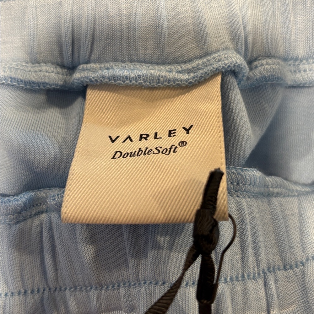 Varley Light Blue Barnes High Rise 4.5 Athletic Shorts, new with tags - Picture 8 of 8